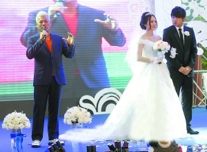 巫启贤担任开场嘉宾。