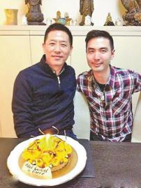 张国荣恋人唐鹤德近照曝光 单身10年身形消瘦(图)