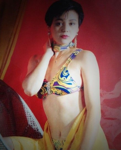 明星罕见青涩旧照 你认识吗？