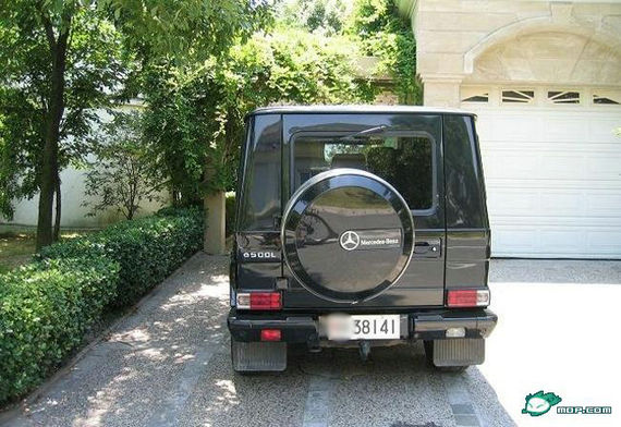 资料图：网友拍摄的军牌豪车。