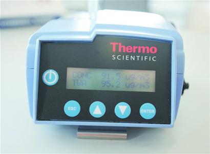 室内2根烟PM2.5瞬增3倍达重污染 可致肺癌