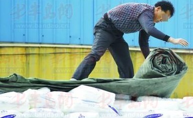 暗访发泡餐盒：有些掺废塑料 成本两三分