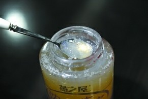 燕之屋千元罐头吃出虫状异物 顾客要退一赔十