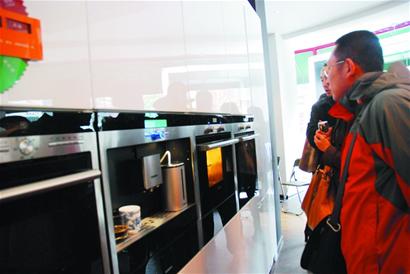 “五一”商战提前预热“节能补贴”成导火索