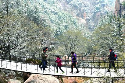 青岛4月飞雪一夜回冬 春天别名大约在冬季