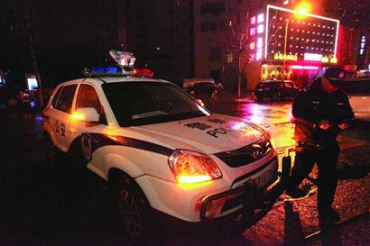 英雄王健妻子难忍思念向其发短信:不愿信已不在