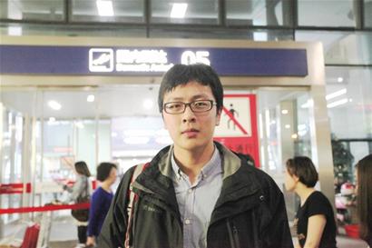 记者手记：趟过20处乱石阵 一天经历六次余震