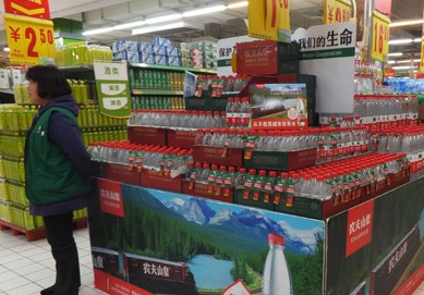农夫山泉被曝“质量门” 销量下滑身陷囧境