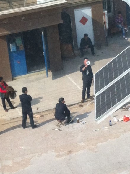 北宅居民爆料遭暴力胁迫 微博求救警方保护 北宅居民爆料遭暴力胁迫 微博求救警方保护