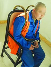 六旬男子盗窃手机被抓现行