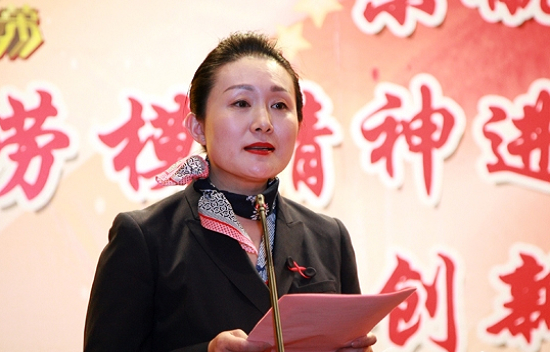 东航地服好声音决赛落幕 全国劳模当评委(图)