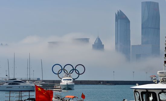 岛城现平流雾奇观