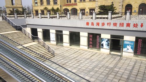 唐岛湾步行街落成三年依旧上演空城计