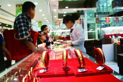 母亲节全民行动成大节 商场促销全打亲情牌 母亲节全民行动成大节 商场促销全打亲情牌