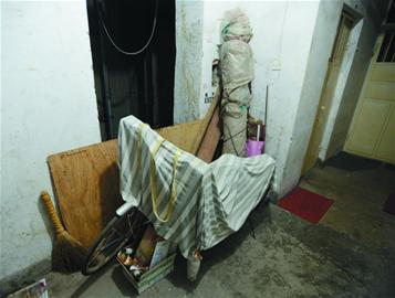 青岛130部电梯超期服役 一坏10年没人修 青岛130部电梯超期服役 一坏10年没人修