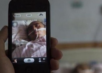 男子给iPhone充电触电被电晕 40多天仍未醒