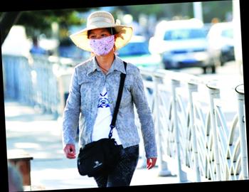 昨夜风来晚 今明秋更浓