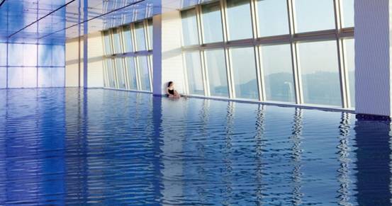 丽思·卡尔顿酒店—全世界的屋顶