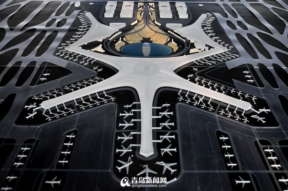 高清:青岛新机场海星造型惊艳 全球独一无二