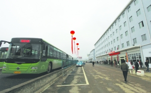 安顺临时客运东站：首日运送乘客近万人