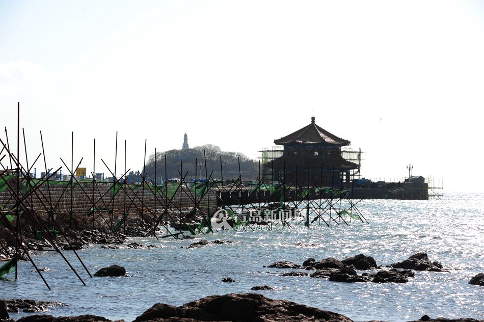 高清:栈桥维修进入冲刺阶段 重新开放为期不远