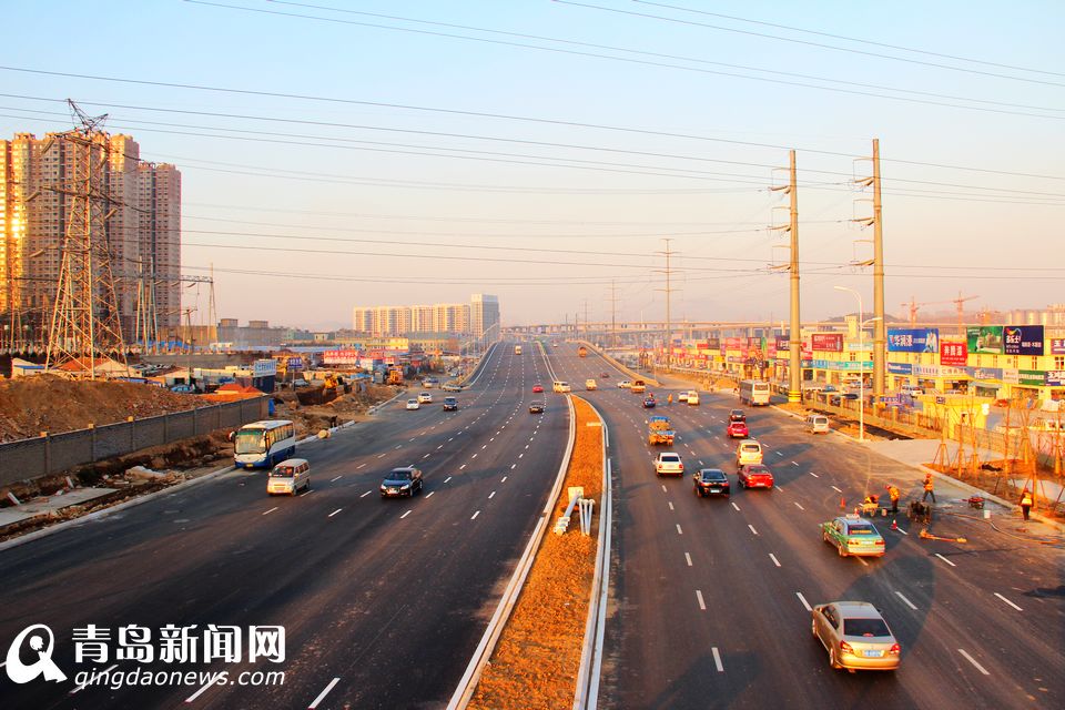 高清:重庆路全线通车 青岛第一堵如今变通途