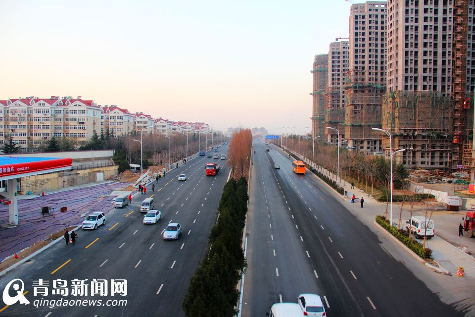 高清:重庆路全线通车 青岛第一堵如今变通途