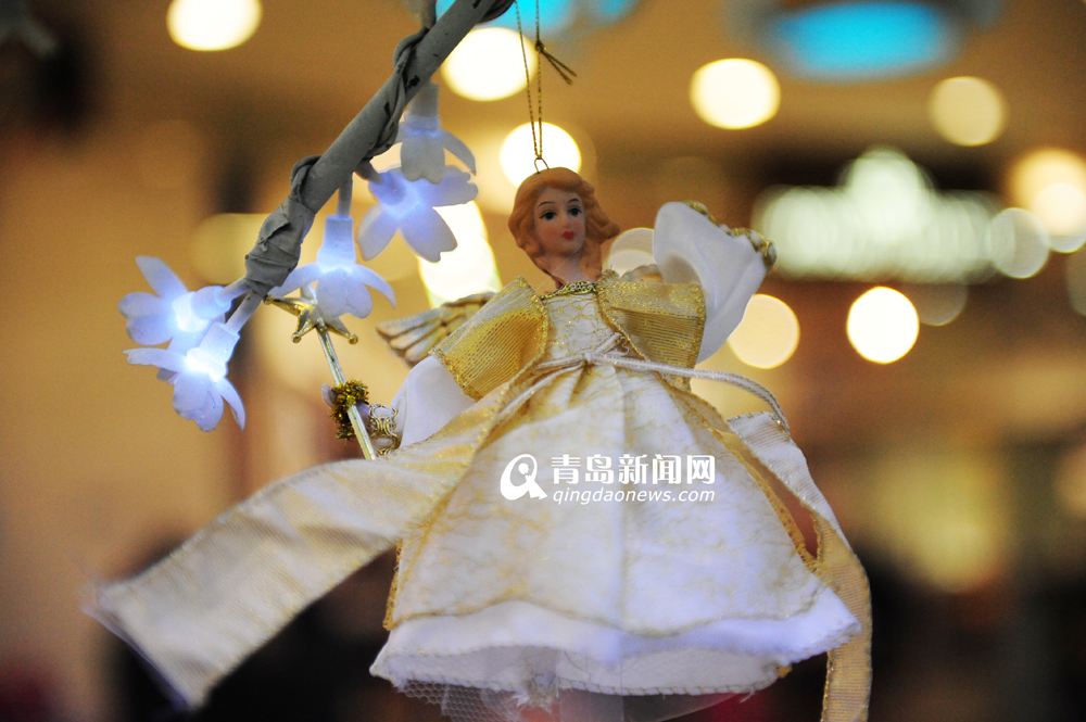 青岛商超抢先进入圣诞模式 打响前哨战