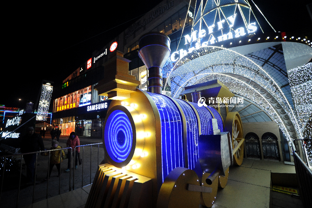 青岛商超抢先进入圣诞模式 打响前哨战