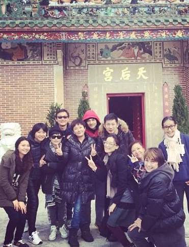 舒淇晒与冯德伦合照难掩甜笑 疑公开恋情
