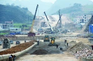 贵安大道:把工程进度细化到每天 贵安大道:把工程进度细化到每天