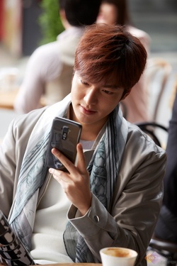 LG品牌代言人李敏镐 首条广告大片即将上线 