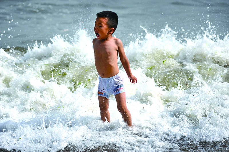 青岛连续三天打破最高气温纪录 发高温黄色预警