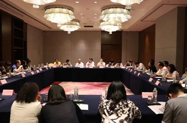 律动中国FESCO2014全国公益法律巡讲在青举办 律动中国FESCO2014全国公益法律巡讲在青举办