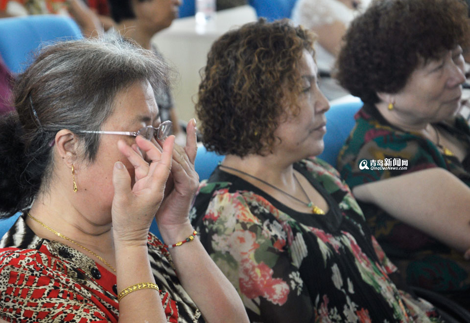 高清：青岛道德模范巡讲启动 身边好人讲好事