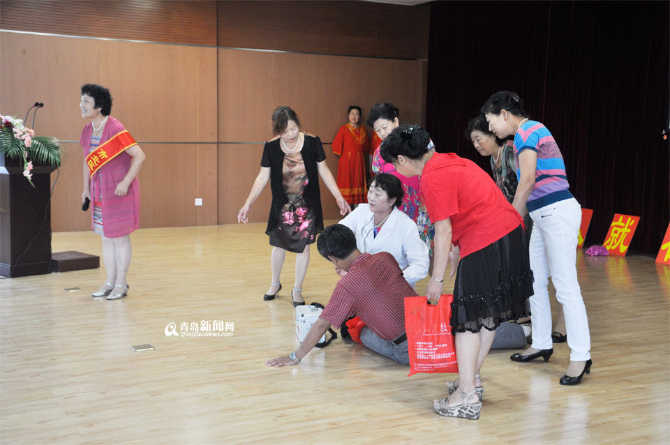 高清：青岛道德模范巡讲启动 身边好人讲好事