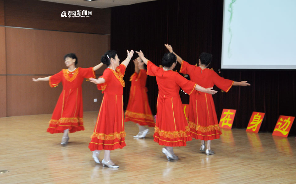 高清：青岛道德模范巡讲启动 身边好人讲好事