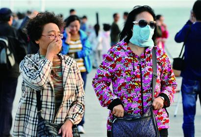 大风骤起气温降 青岛今明最低气温降至10℃左右