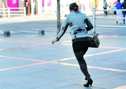 青岛持续大风气温速降 郊区10度以下周四回升