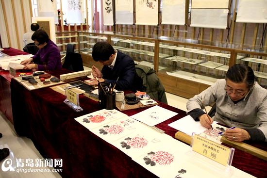 首发:百年荣宝斋登陆岛城 木版水印令人称奇 首发:百年荣宝斋登陆岛城 木版水印令人称奇