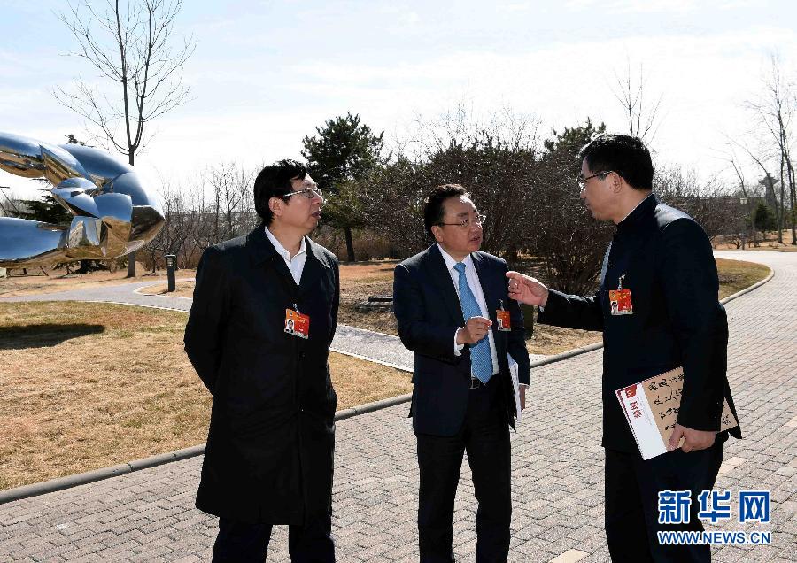 （两会·新华全媒头条）（8）政协委员焦家良的一天