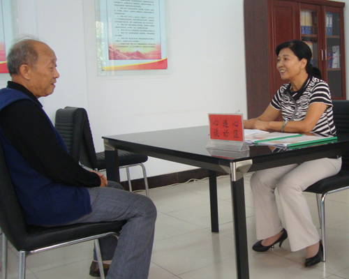 杨艳荣：用爱心变质幸福社区 做居民群众贴心人