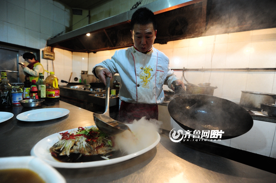     山东淘宝村双十一前夜：村民杀鸡宰鱼如过年 