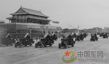 1955年国庆：实行军衔制 换装大阅兵