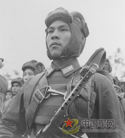 1955年国庆：实行军衔制 换装大阅兵
