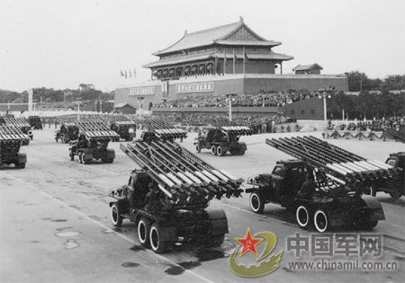 1955年国庆:实行军衔制 换装大阅兵 1955年国庆:实行军衔制 换装大阅兵