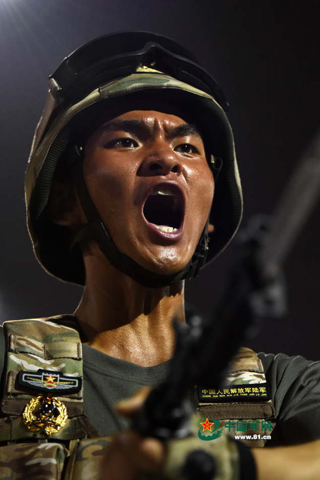 走进阅兵村：看看军人到底啥样子