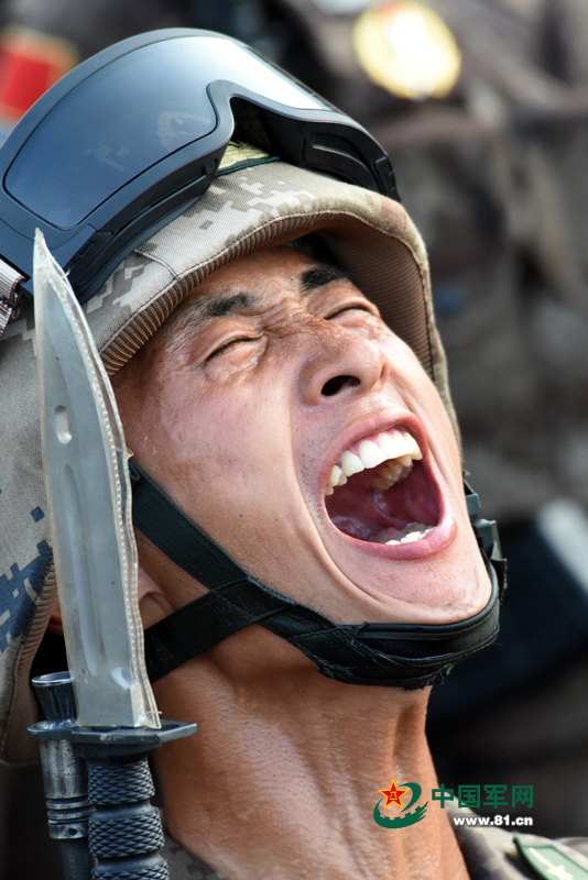 走进阅兵村：看看军人到底啥样子