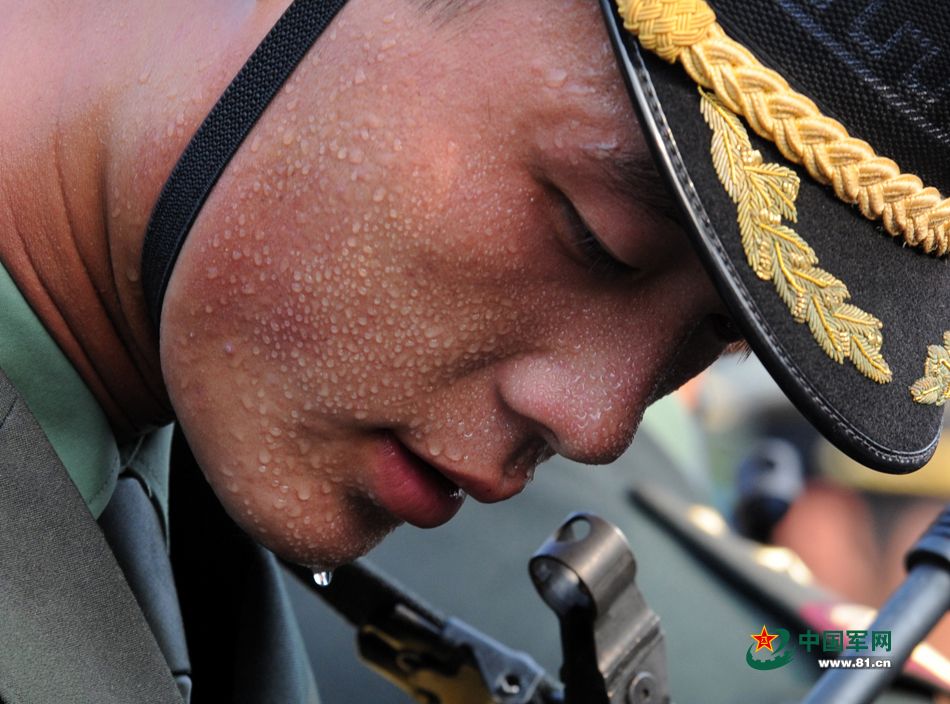 走进阅兵村：看看军人到底啥样子