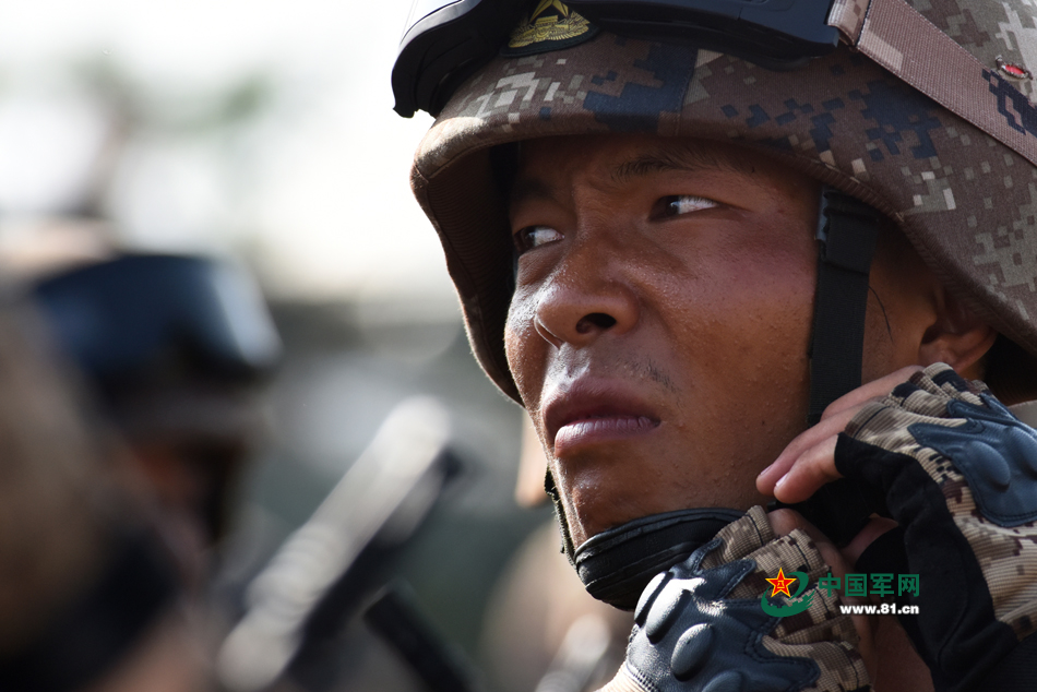 走进阅兵村：看看军人到底啥样子